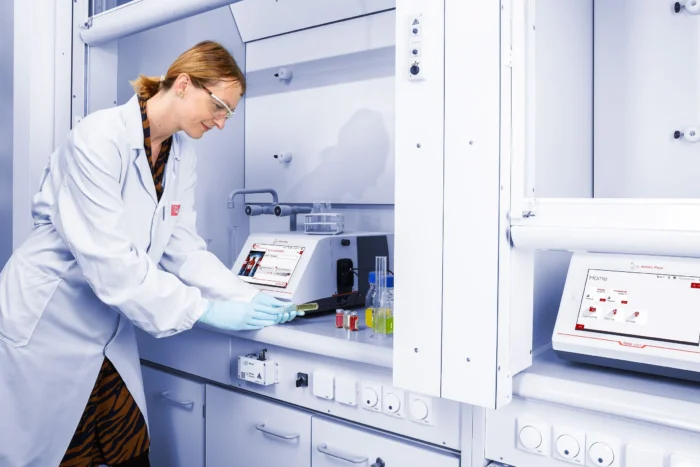 Alat Ukur Densitas Benchtop Density Meter DMA - Image 4